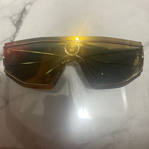 VERSACE gold mirrored sunglasses - Picture 2 of 4